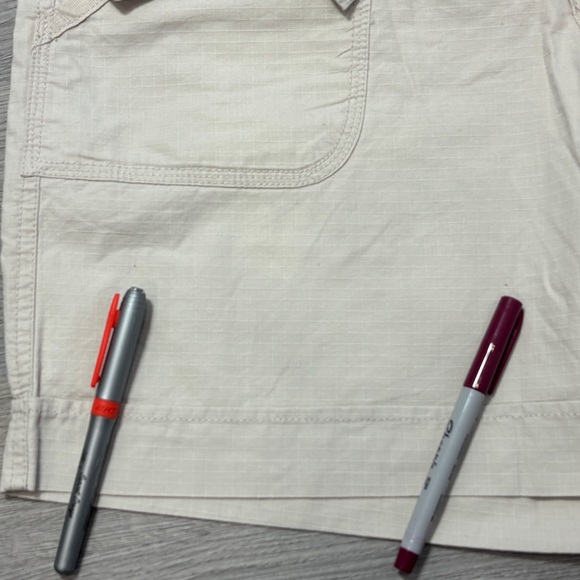 Gloria Vanderbilt Short with Belt - size 12 NWT - Picture 2 of 7